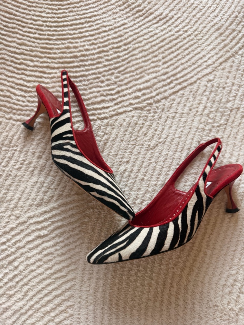 Vintage Manolo Blahnik Black-and-White Ponyhair Slingback Pumps with Red Trim - Picture 4 of 9